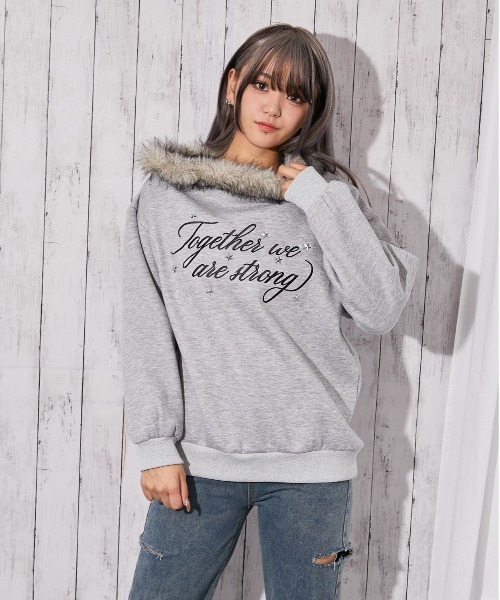 GORGE(ゴージ)の「《ファー付×バックロゴ》裏起毛スウェットワンショルプルオーバー(スウェット・レディース・スミクロ/カモフラージュ/グレー・F)」の11枚目の写真