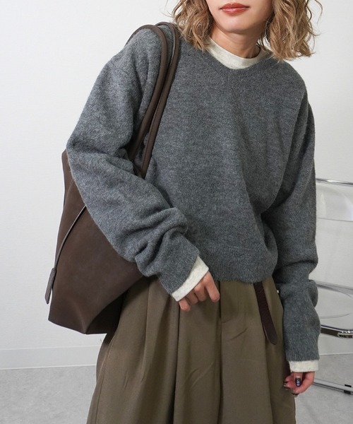 gossara(ゴサラ)の「Vネックフワニット(ニット/セーター・レディース・グレー/アイボリー/ブラウン・FREE)」の5枚目の写真