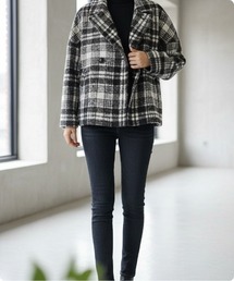 I.O.E（アイオイ）の「ニュアンスチェックのリラックスジャケット（ノーカラージャケット）」