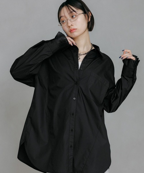 PAGEBOY（ページボーイ）の「ソデプリーツ２ＷＡＹシャツ（シャツ/ブラウス・レディース・オフホワイト/ブラック・FREE）」の2枚目の写真