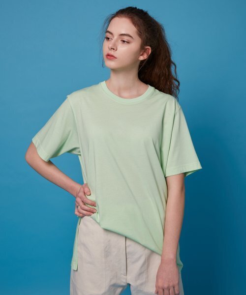ILOIL(イロイル)の「スリットTシャツ - ネオミント(Tシャツ/カットソー・レディース・その他・FREE)」の1枚目の写真