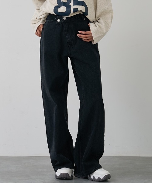 abahouse mavie（アバハウスマヴィ）の「クロスウエストワイドデニム（デニムパンツ・レディース・ライトブルー/ブラック/グレー・36/38/40）」の2枚目の写真