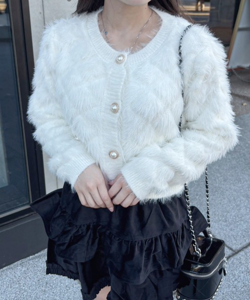 frunco（フランコ）の「【ZOZO限定】パールボタンショートシャギーニット（ニット/セーター・レディース・ホワイト/ブラック・FREE）」の7枚目の写真