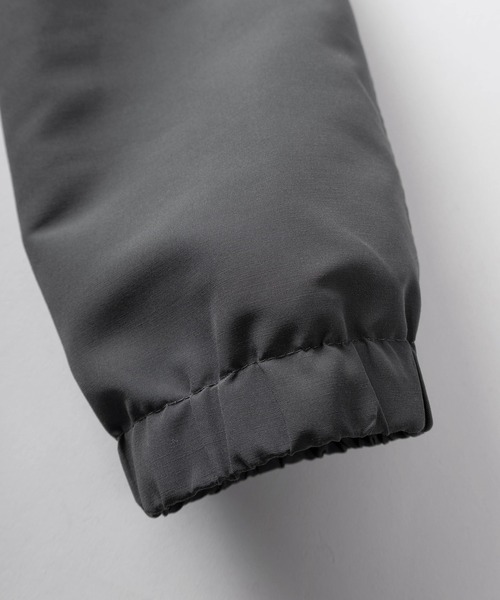 GERRY(ジェリー)の「【70】【GERRY/ジェリー】ワンポイントロゴ刺繍 バイカラー マウンテンパーカー/フードジャケット/ドローコード(マウンテンパーカー・メンズ・グレイッシュベージュ/チャコールグレー/ブラック/カーキ・M/L/XL)」の8枚目の写真