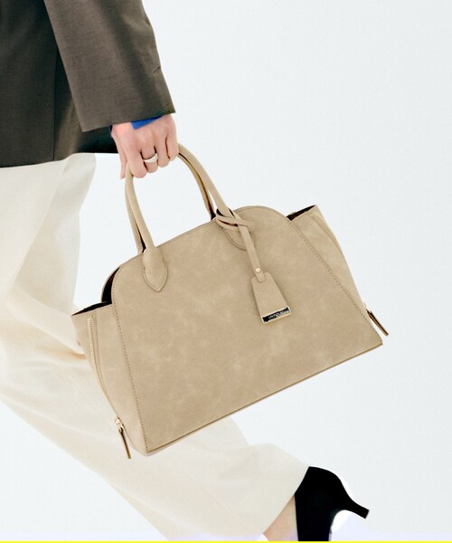 UNTITLED（アンタイトル）の「スエード調ZIPトート（トートバッグ・レディース・キャメル/ライトベージュ・99）」の10枚目の写真