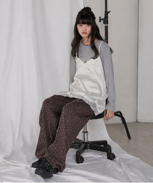 Unblend(アンブレンド)の「【Unblend】マットサテン レース キャミソールチュニック(キャミソール・レディース・オフホワイト/ブラック/ブラウン/レモンイエロー・FREE)」の18枚目の写真