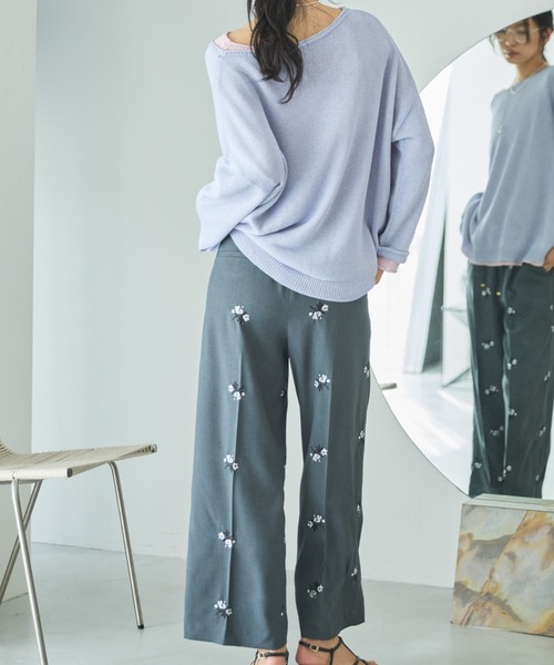 Doux archives（ドゥアルシーヴ）の「花柄刺繍センタープレスパンツ（その他パンツ・レディース・チャコールグレー/グレイッシュベージュ・FREE）」の8枚目の写真