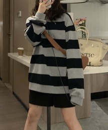 モノトーンボーダートップス