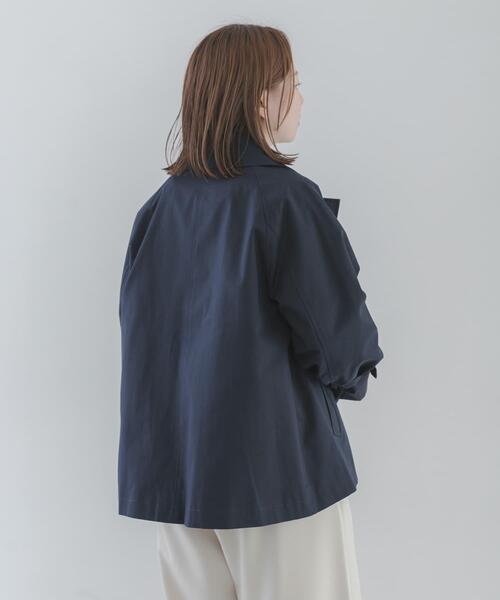 URBAN RESEARCH Sonny Label（アーバンリサーチサニーレーベル）の「撥水ショートトレンチコート（トレンチコート・レディース・ネイビー/ベージュ・38/36）」の10枚目の写真