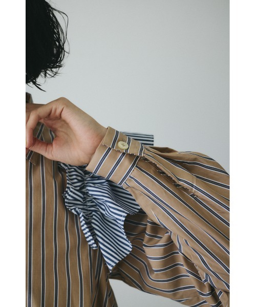 HeRIN.CYE(ヘリンドットサイ)の「Frill sleeve shirt フリルスリーブシャツ(シャツ/ブラウス・レディース・ベージュ系その他/ブルー系その他・FREE)」の7枚目の写真
