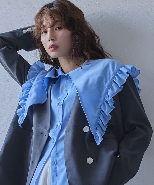 bohmal（ボマール）の「マルチウェイフリルカラーブラウス（シャツ/ブラウス・レディース・ホワイト/ブルー・MEDIUM）」の2枚目の写真