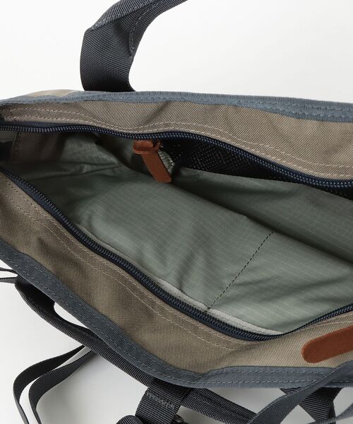 GREGORY（グレゴリー）の「ボートトートS BOAT TOTE S サンドストーム（ショルダーバッグ・メンズ・ベージュ系・ONE SIZE）」の4枚目の写真