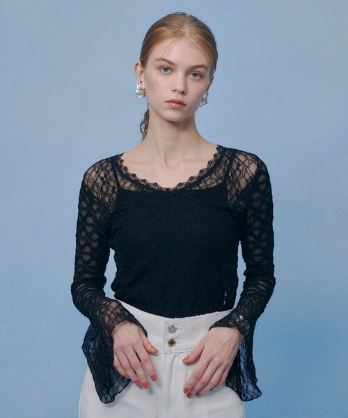 LOULOU WILLOUGHBY(ルルウィルビー)の「【LOULOU WILLOUGHBY】ベルスリーブレースプルオーバー(Tシャツ/カットソー・レディース・ブラック/オフホワイト・2)」の10枚目の写真