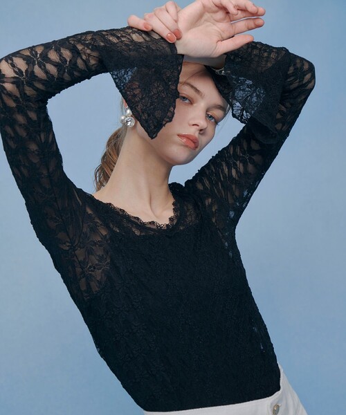 LOULOU WILLOUGHBY(ルルウィルビー)の「【LOULOU WILLOUGHBY】ベルスリーブレースプルオーバー(Tシャツ/カットソー・レディース・ブラック/オフホワイト・2)」の11枚目の写真