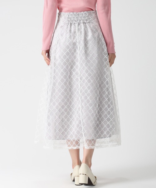MISCH MASCH(ミッシュマッシュ)の「2026春夏新作 スパンコール刺繍スカート(スカート・レディース・アイボリー/グレー・S/M)」の4枚目の写真