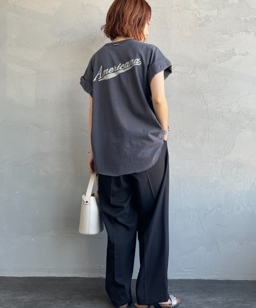 AMERICANA（アメリカーナ）の「【WEB先行予約】[Americana/アメリカーナ] 別注 Americana バックロゴ ラウンドヘムプリントTシャツ（Tシャツ/カットソー・レディース・ブラウン/ホワイト/スミクロ・ONE SIZE）」の4枚目の写真