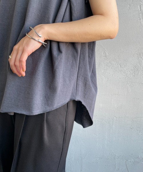 AMERICANA（アメリカーナ）の「【WEB先行予約】[Americana/アメリカーナ] 別注 Americana バックロゴ ラウンドヘムプリントTシャツ（Tシャツ/カットソー・レディース・ブラウン/ホワイト/スミクロ・ONE SIZE）」の7枚目の写真