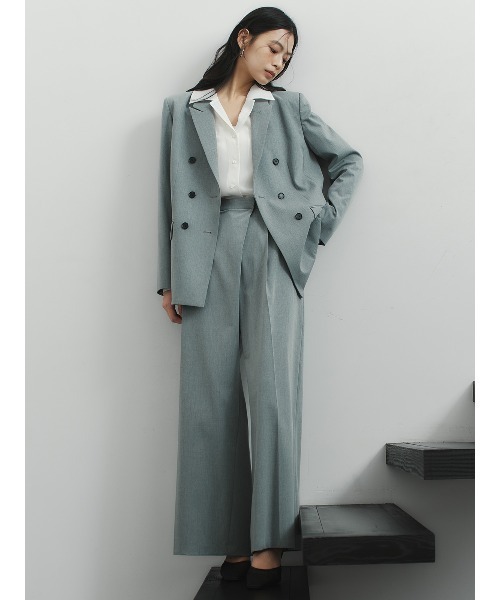 anuans（アニュアンス）の「ピークドラペルダブルジャケット（テーラードジャケット・レディース・ベージュ/ネイビー/グレー・SMALL/MEDIUM）」の5枚目の写真