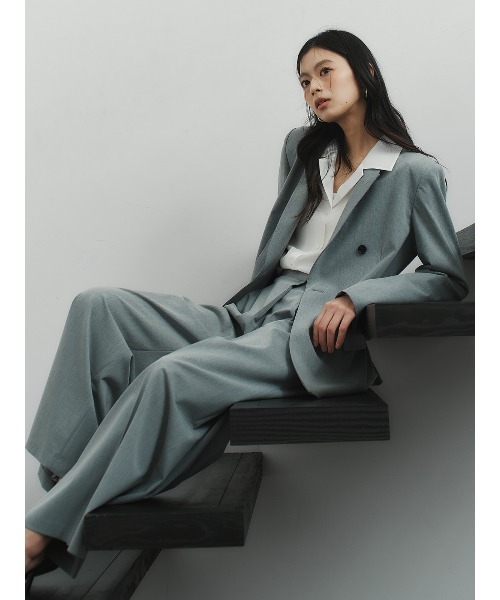 anuans（アニュアンス）の「ピークドラペルダブルジャケット（テーラードジャケット・レディース・ベージュ/ネイビー/グレー・SMALL/MEDIUM）」の8枚目の写真