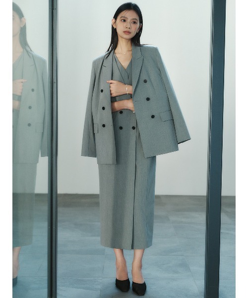 anuans（アニュアンス）の「ピークドラペルダブルジャケット（テーラードジャケット・レディース・ベージュ/ネイビー/グレー・SMALL/MEDIUM）」の13枚目の写真