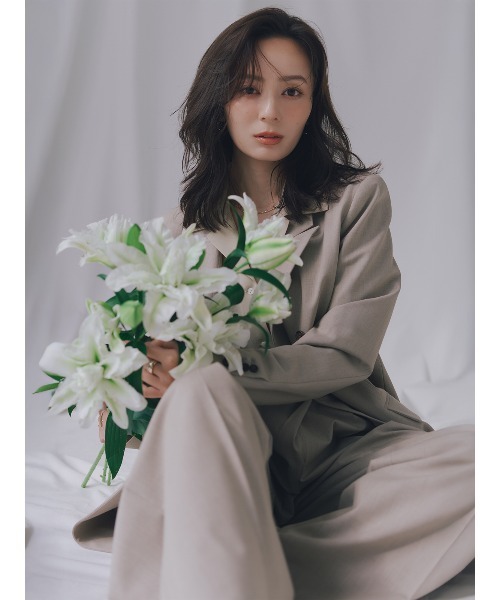 anuans（アニュアンス）の「ピークドラペルダブルジャケット（テーラードジャケット・レディース・ベージュ/ネイビー/グレー・SMALL/MEDIUM）」の17枚目の写真