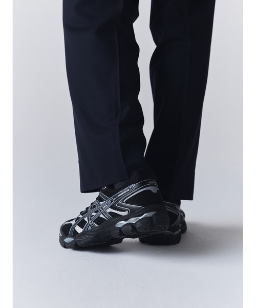 ASICS（アシックス）の「GEL-CUMULUS 16 / ゲルキュムラス 16（スニーカー・メンズ・ブラック×シルバー・26.5/26/29/23.5/27/24/28.5/29.5/25.5/25/23/28/27.5/24.5）」の16枚目の写真