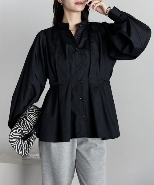 PREFERIR（プレフェリール）の「【きれいめ×体型カバー】ウエストタック  バンドカラー ブラウス/ヒップカバー・長袖（シャツ/ブラウス・レディース・ブラック/オフホワイト/ブルー・FREE）」の2枚目の写真