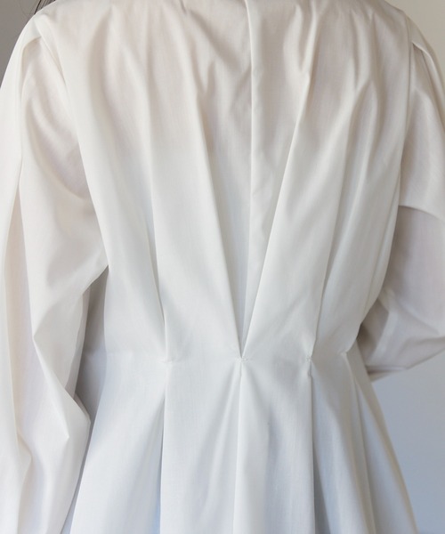 PREFERIR（プレフェリール）の「【きれいめ×体型カバー】ウエストタック  バンドカラー ブラウス/ヒップカバー・長袖（シャツ/ブラウス・レディース・ブラック/オフホワイト/ブルー・FREE）」の19枚目の写真