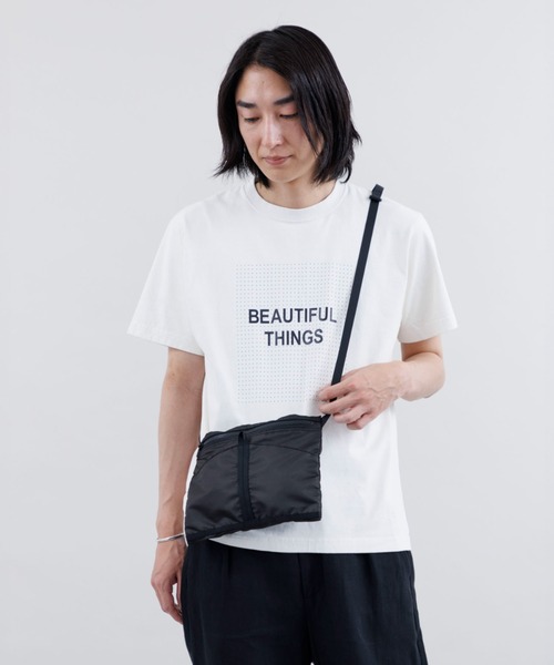 kuros'(クロス)の「【kuros’オリジナル】ダイヤリップサコッシュ 日本製(ショルダーバッグ・メンズ・グレー/ブラック・FREE)」の6枚目の写真