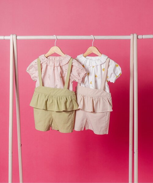 Boribon（ボリボン）の「ウエストフリルショートサロペット（サロペット/オーバーオール・キッズ・ベージュ/グリーン・80/90/100/110/120）」の3枚目の写真