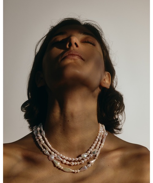 IRIS47（イリスフォーセブン）の「【IRIS 47】mozaic pearl necklace/モザイク パール ネックレス（ネックレス・レディース・ホワイト・FREE）」の6枚目の写真
