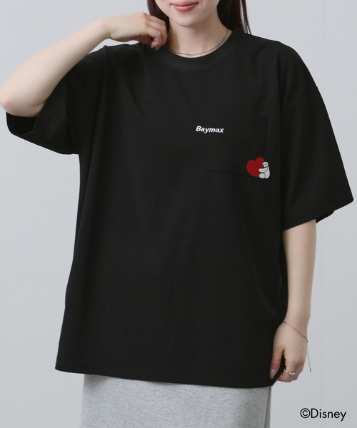 Disney(ディズニー)の「【Disney】ベイマックスポケット刺繍Tシャツ(Tシャツ/カットソー・メンズ・ホワイト/ブラック・XL/L/M/S)」の3枚目の写真