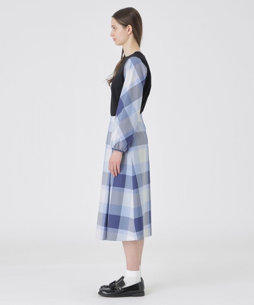 BLUE LABEL CRESTBRIDGE(ブルーレーベルクレストブリッジ)の「クレストブリッジチェックラップ風スカート(スカート・レディース・ブルー系その他2/パープル系その他4・38/36)」の4枚目の写真