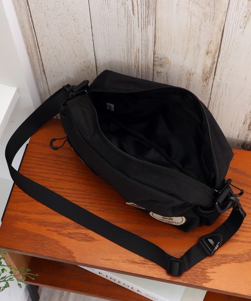 KRIFF MAYER(クリフメイヤー)の「【KRIFF MAYER/クリフメイヤー】ワッペンショルダーバッグ(ショルダーバッグ・メンズ・ベージュ/ネイビー/ブラック・FREE)」の11枚目の写真