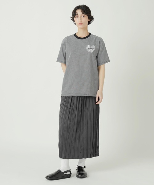 ZUCCa(ズッカ)の「HEART LOGO STRIPED T(Tシャツ/カットソー・レディース・ベージュ/ブラック/ブルー・X-LARGE/M size)」の2枚目の写真