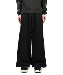 ALICE HOLLYWOOD（アリスハリウッド）の「NUBIAN x ALICE MOTO COUTURE SWEATPANT (EXCLUSIVE)（スウェットパンツ）」