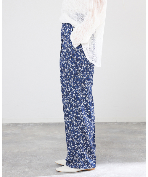 IENA(イエナ)の「フレンチマーガレットパンツ(その他パンツ・レディース・チャコールグレー/ブルー・36/38)」の6枚目の写真