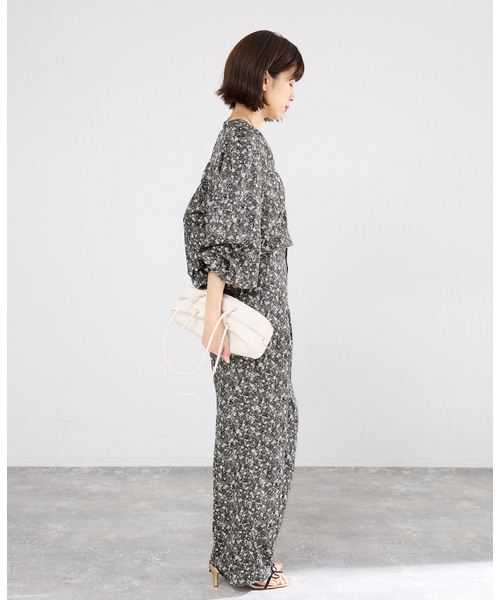 IENA(イエナ)の「フレンチマーガレットパンツ(その他パンツ・レディース・チャコールグレー/ブルー・36/38)」の19枚目の写真
