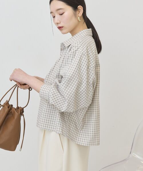 AMERICAN HOLIC(アメリカンホリック)の「ミニチェックショート丈シャツ(シャツ/ブラウス・レディース・アイボリー/サックスブルー・L/M)」の20枚目の写真