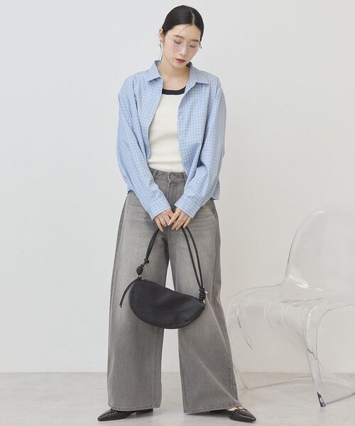AMERICAN HOLIC(アメリカンホリック)の「ミニチェックショート丈シャツ(シャツ/ブラウス・レディース・アイボリー/サックスブルー・L/M)」の4枚目の写真