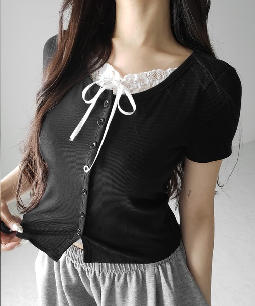 me+em select(ミームセレクト)の「フロントリボンレースレイヤード半袖リブトップス /front ribbon lace layered short sleeve rib tops(その他トップス・レディース・ブラック/グレー・FREE)」の1枚目の写真