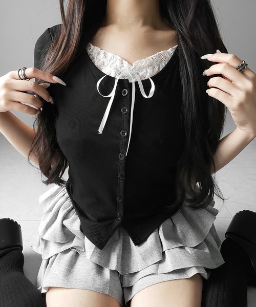 me+em select(ミームセレクト)の「フロントリボンレースレイヤード半袖リブトップス /front ribbon lace layered short sleeve rib tops(その他トップス・レディース・ブラック/グレー・FREE)」の3枚目の写真