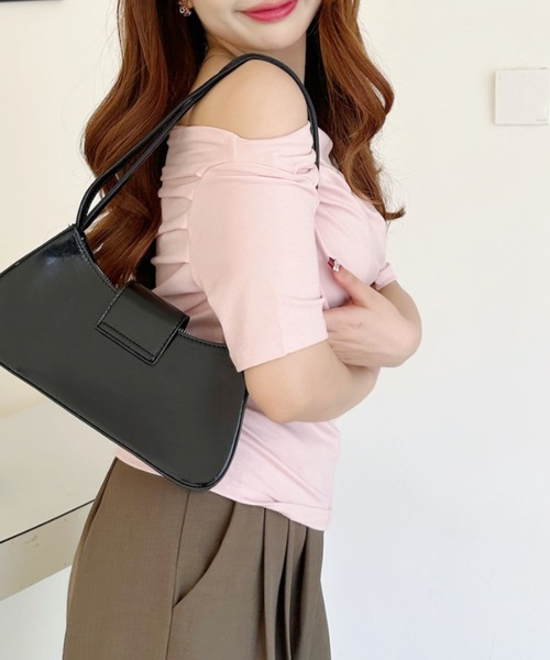 Ada.(エイダ)の「シンプル コンパクト丈 ドレープ オフショルダー トップス(Tシャツ/カットソー・レディース・グレー/ブラック/ホワイト/ピンク・FREE)」の22枚目の写真