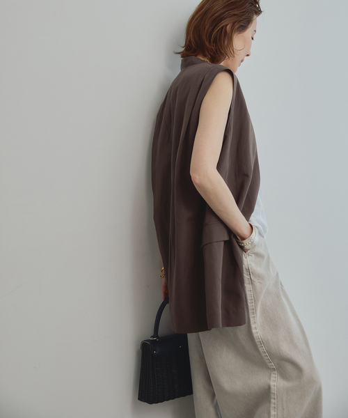 VERMEIL par iena（ヴェルメイユパーイエナ）の「《セットアップ可》Cool Touch リネンジレ（ベスト・レディース・ブラック/ブラウン・FREE）」の14枚目の写真