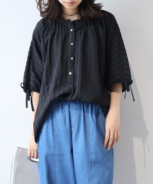 leswel(レスウェル)の「【LL~5L】【WEB/一部店舗限定】ドルマンスリーブブラウス(シャツ/ブラウス・レディース・ブラック/ライトグリーン/ブラウン・LL/3L/4L/5L)」の6枚目の写真