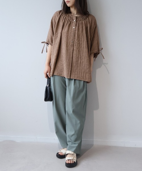 leswel(レスウェル)の「【LL~5L】【WEB/一部店舗限定】ドルマンスリーブブラウス(シャツ/ブラウス・レディース・ブラック/ライトグリーン/ブラウン・LL/3L/4L/5L)」の14枚目の写真