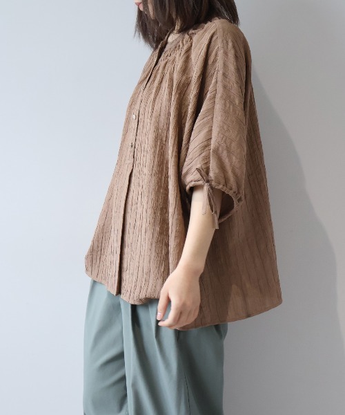 leswel(レスウェル)の「【LL~5L】【WEB/一部店舗限定】ドルマンスリーブブラウス(シャツ/ブラウス・レディース・ブラック/ライトグリーン/ブラウン・LL/3L/4L/5L)」の17枚目の写真