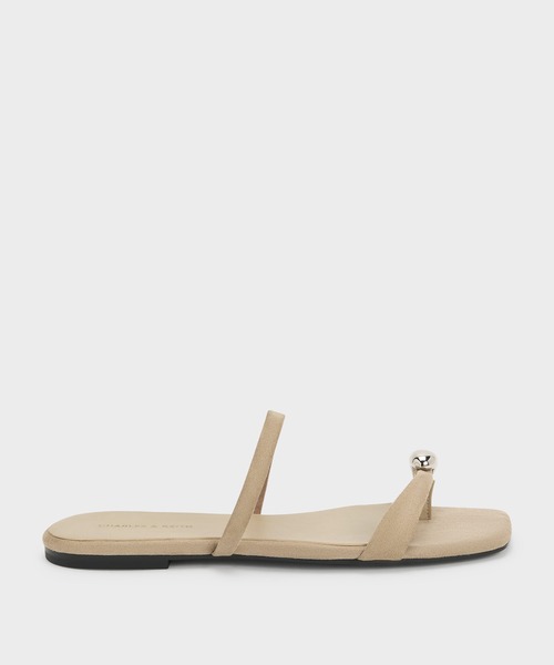 CHARLES & KEITH(チャールズ & キース)の「Raina レイナ トゥリング サンダル(サンダル・レディース・ブラック/ライトベージュ・22.5cm/23cm/23.5cm/24.5cm/25.5cm/25cm)」の1枚目の写真