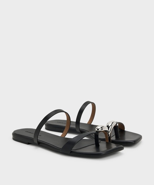 CHARLES & KEITH(チャールズ & キース)の「Raina レイナ トゥリング サンダル(サンダル・レディース・ブラック/ライトベージュ・22.5cm/23cm/23.5cm/24.5cm/25.5cm/25cm)」の9枚目の写真