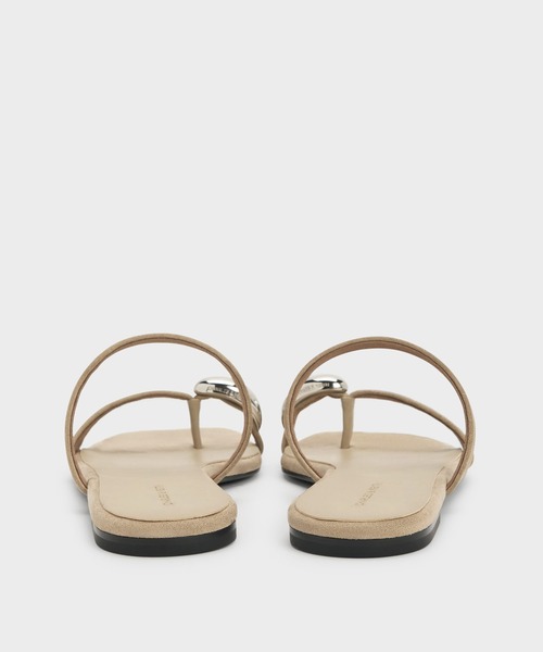 CHARLES & KEITH(チャールズ & キース)の「Raina レイナ トゥリング サンダル(サンダル・レディース・ブラック/ライトベージュ・22.5cm/23cm/23.5cm/24.5cm/25.5cm/25cm)」の3枚目の写真